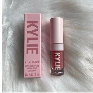 Kylie Jenner Cosmetics Mini Matte Liquid Lipstick Shade‎ 808 Kylie
